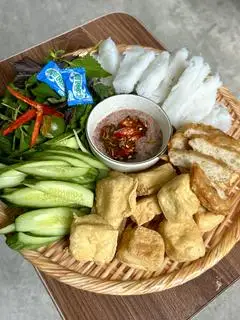 Hình ảnh Bún đậu chả cốm