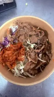Hình ảnh Mỳ cay kim chi bò + Coca ly 