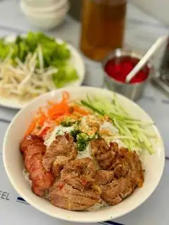 Hình ảnh bún thịt nướng, nem nướng