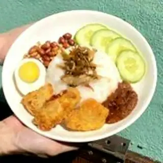 Hình ảnh Nasi lemak chicken breat (cơm dừa ức)