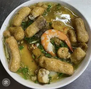 bánh canh tôm+bò viên+trứng cút - 70.000 ₫ tại Bánh Canh Cua Nhà Shin & Cua Hấp - Thái Phiên