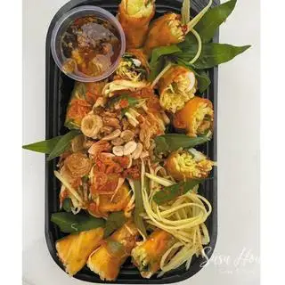 Hình ảnh Bánh Tráng Cuốn Sốt Bò Bơ Cay