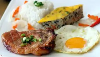 Sườn chả trứng + tặng canh (SL có hạn) - 52.000 ₫ tại Cơm Tấm Cô Thủy - Đường Số 2