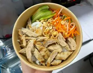 Hình ảnh Phở trộn nem lụi