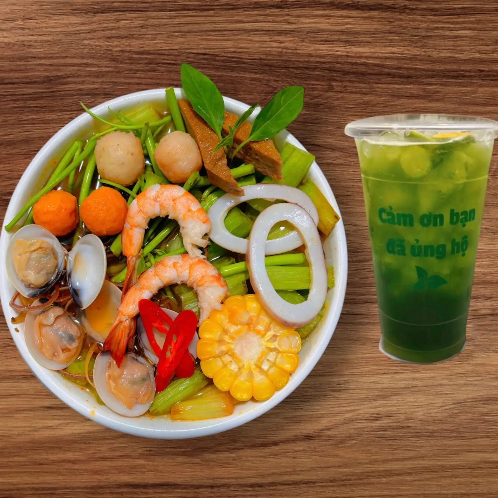 COMBO 1 Bún Thái Cay Hải Sản + 1 Trà Tắc Thái Xanh - 84.000 ₫ tại Bún Thái Nhà Kem - Huỳnh Tấn Phát