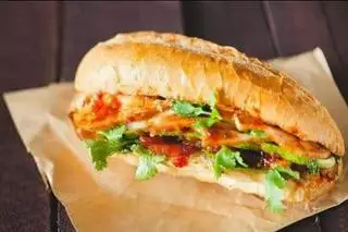 Hình ảnh Combo Bánh Mỳ Gà Xé Bơ Tỏi - Bánh Bao Nhân Thập Cẩm - 01 Pepsi