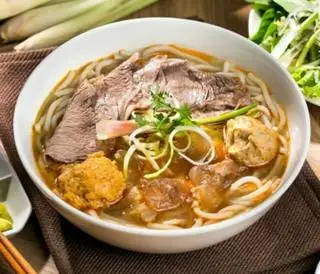 Tái - 55.000 ₫ tại Bún Bò & Bò Kho Cô Sen - Bùi Thị Xuân