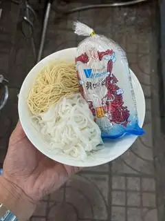 Bánh thêm - 15.000 ₫ tại A Bân Quán - Hủ Tiếu Bò Viên Người Hoa - Nguyễn Duy Dương