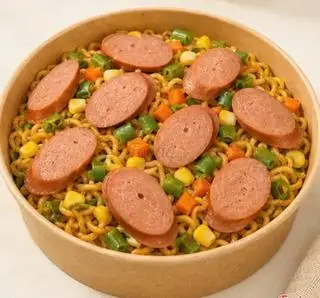 Hình ảnh Mì Trộn xúc xích
