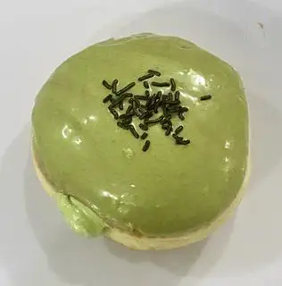 Donut nhân kem trà xanh - phủ scl trà xanh - 27.000 ₫ tại Donut Ichigo Ichie - Nguyễn Thiện Thuật