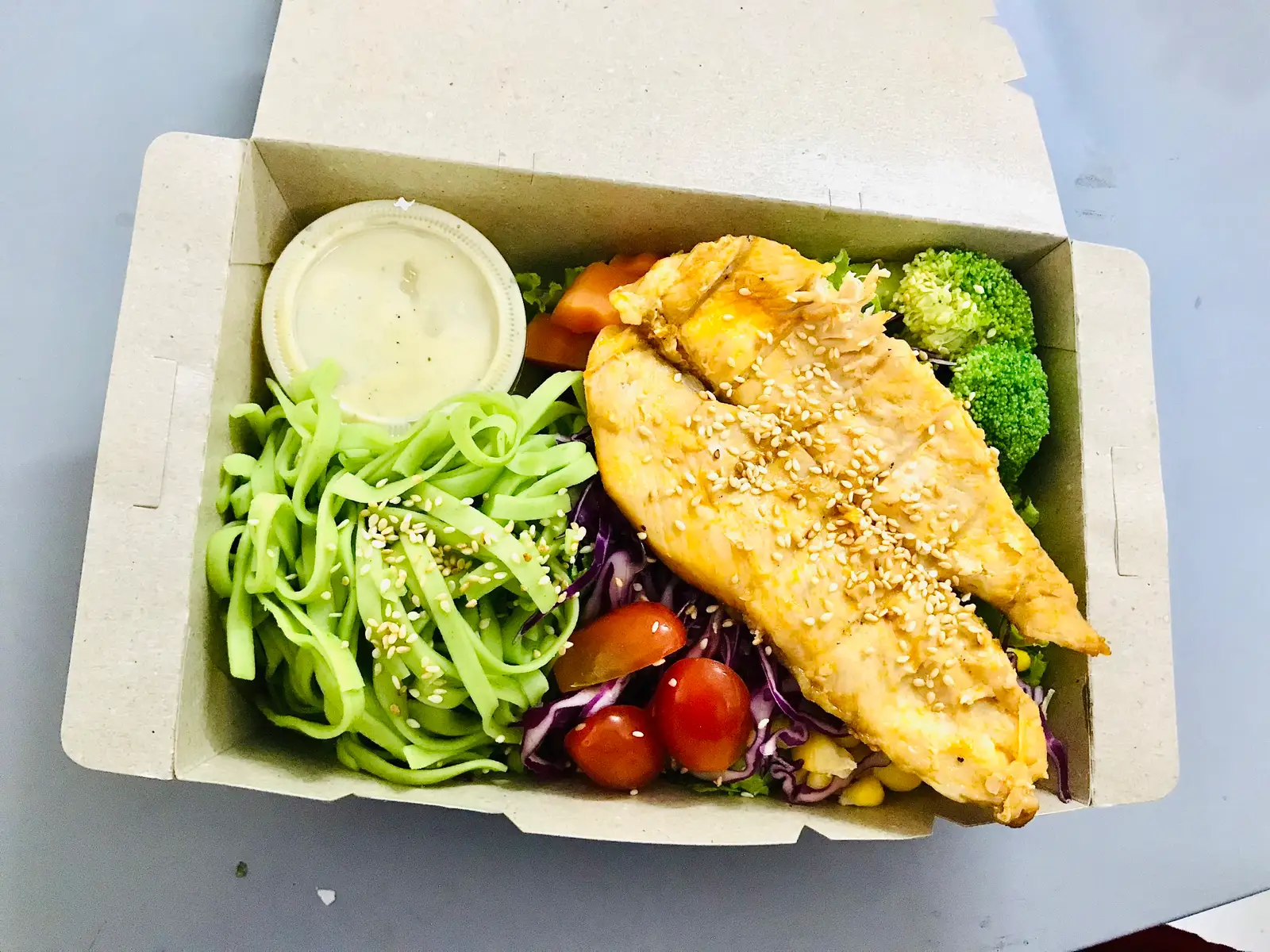 Mì rau củ - ức gà nướng mật ong - 72.000 ₫ tại Konoha Kitchen - Eat Clean - Sinh Tố & Nước Ép Trái Cây – Phạm Ngũ Lão
