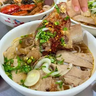 bún bò siêu đặc biệt giò thịt bò viên gân giòn  - 59.000 ₫ tại Bún Thái Ngon 519 - Tỉnh Lộ 10