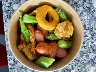 Hình ảnh Tá lả 1 người ăn