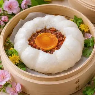 Hình ảnh Bánh bao xá xíu trứng muối