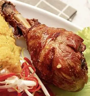 Đùi gà thêm - 32.000 ₫ tại Cơm Gà Xối Mỡ Nguyễn Du - Đường Sô 7