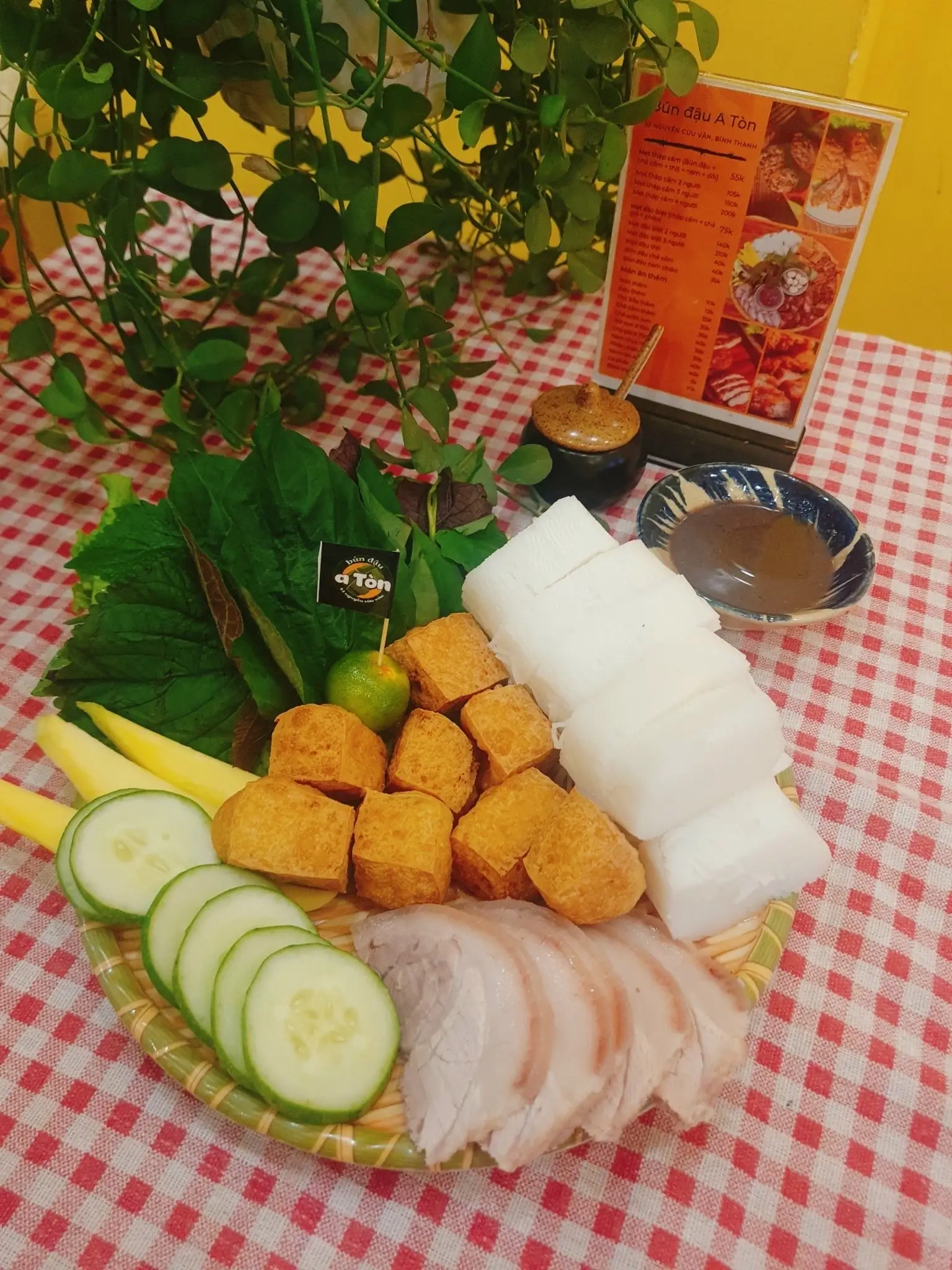 Bún đậu thịt - 55.000 ₫ tại Bún Đậu Mắm Tôm A Tòn