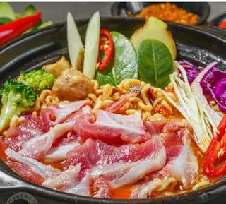 Hình ảnh Mì Kim Chi Sườn Sụn 