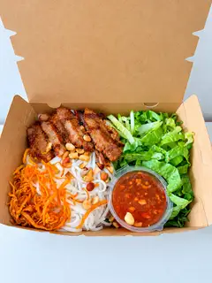 Hình ảnh Phở trộn thịt nướng