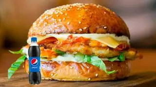 Hình ảnh Combo Hamburger Gà Phô Mai + 01 Pepsi (Hoặc nước khác)