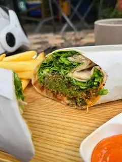 Bánh cuộn đậu gà chiên - Falafel - 140.000 ₫ tại Kebabs & Wraps - Xuân Thuỷ