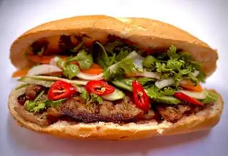 Bánh Mì  Thịt Nướng Mật Ong Đặc Biệt - 35.000 ₫ tại Tiệm Bánh Thanh Sơn - Nguyễn Thái Bình