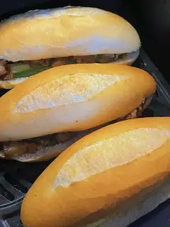 Hình ảnh Bánh mì thịt xíu đẫm nhân