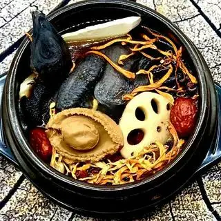 Hình ảnh Gà ác bào ngư tiềm thuốc bắc ( 1 bào ngư)