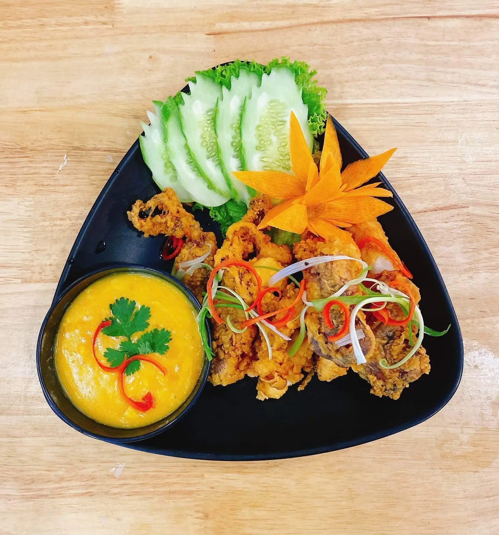 MỰC TRỨNG SỐT TRỨNG MUỐI SINGAPORE - 132.000 ₫ tại MeLyFood - Nhà Hàng Cơm Niêu & Cua Singapore - Sư Vạn Hạnh