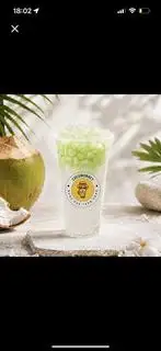 Hình ảnh Nước dừa trân châu củ năng lá dừa (500ml)