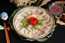Hình ảnh cơm thịt lợn luộc 