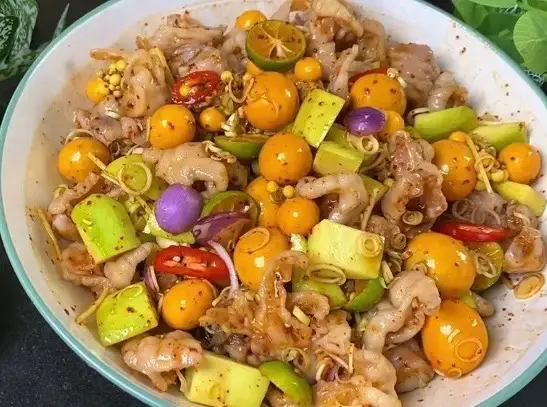 Hình ảnh Chân gà rút xương +trứng non sốt thái siêu ngon 