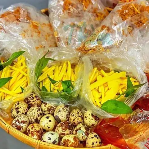 Hình ảnh Bánh Tráng Trộn Cô Năm