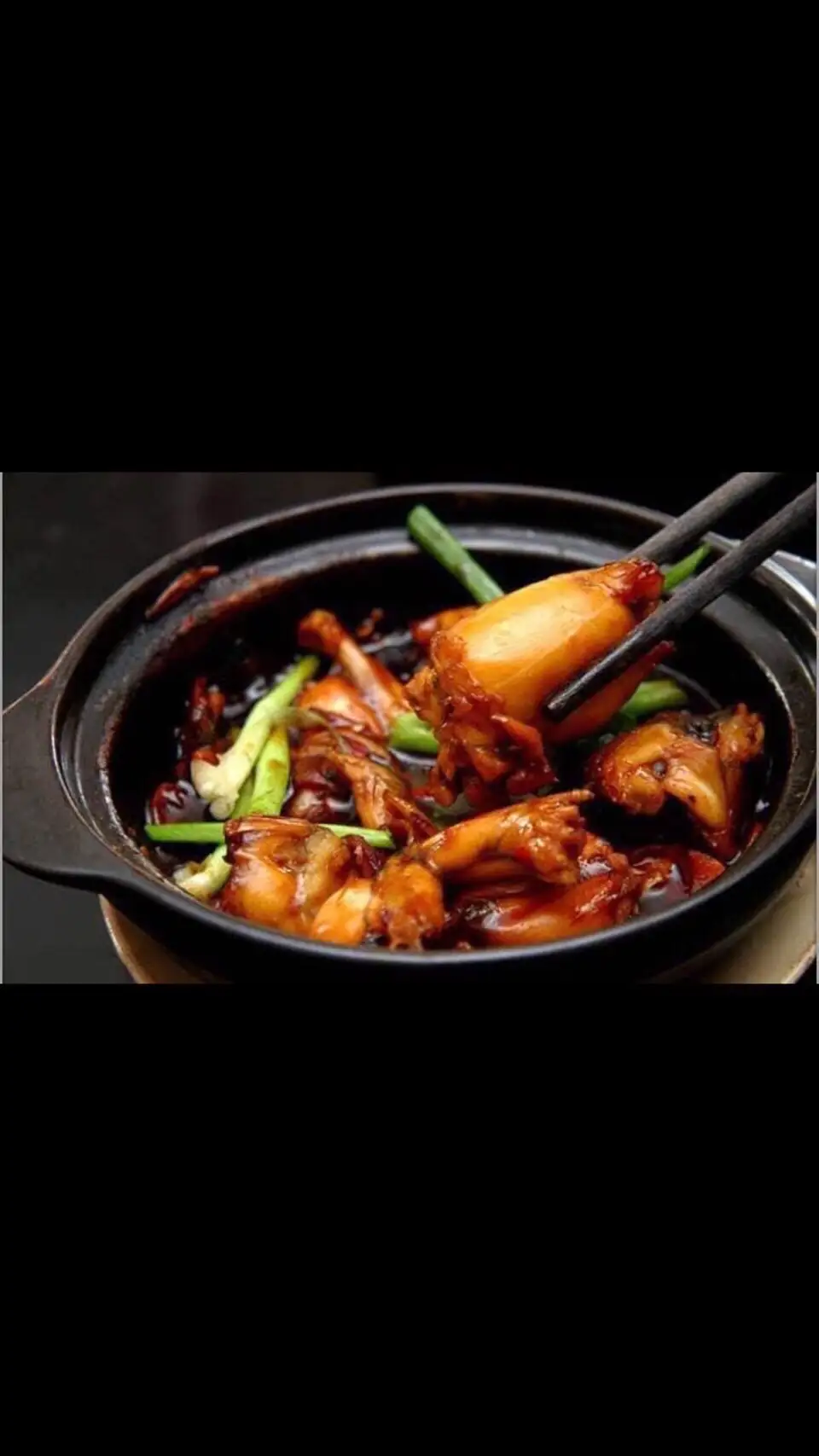 Ếch sa tế 2 con + cháo - 84.000 ₫ tại Cháo Ếch Singapore 3 Thằng Đực - Trần Hưng Đạo