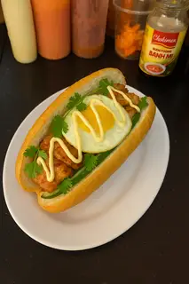Hình ảnh Bánh mì gà trứng - kèm trà tắc