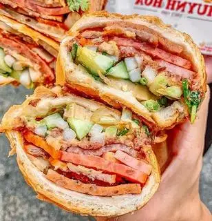 Bánh Mì Pate Thịt Nguội - Chả lụa - Chả thủ - 38.000 ₫ tại Xôi - Bánh Mì - Ngonn - Trần Văn Đang