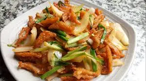 Hình ảnh Sụn gà chiên mắm