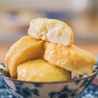 Đậu Hũ Phô Mai Chiên - 10.000 ₫ tại Cá Viên Chiên Yolo - Lê Văn Thọ