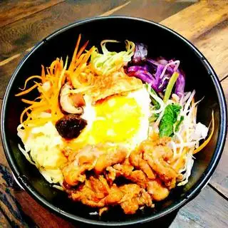 Cơm trộn Hàn Quốc - BÒ MỸ - Bibimbap - 69.000 ₫ tại Tứ Đại Mỹ Nhân - Miến Trộn Hàn Quốc - Quang Trung