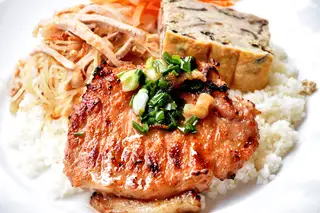 Hình ảnh Cơm Sườn Bì Chả