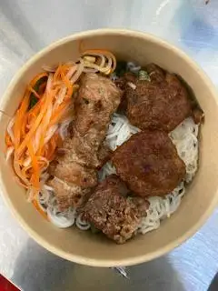 Bún thịt nướng  - 45.000 ₫ tại Cơm Tấm Na & Bún Thịt Nướng - Hoàng Diệu