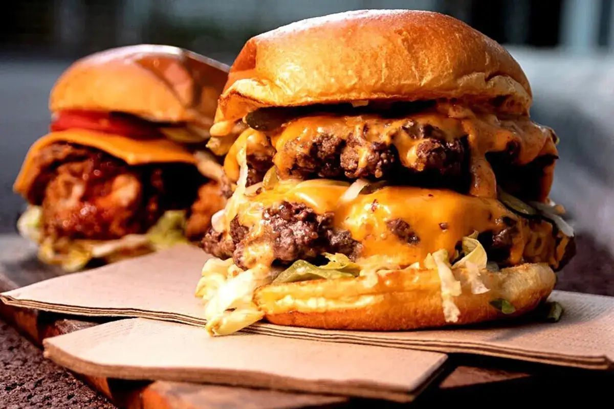 meat love  - 89.000 ₫ tại Moon Express - Burger & Mì Ý - Trần Văn Khánh