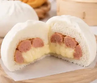 Hình ảnh Bánh bao xúc xích phomai 135g