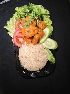 Hình ảnh cơm gà sốt tương tỏi