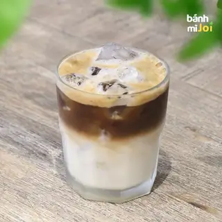 Bạc Xỉu Đá - 54.000 ₫ tại Bánh Mì Joi – Chay & Cà Phê - Nguyễn Trãi