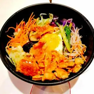 Cơm trộn Hàn Quốc - GÀ CAY - Bibimbap - 69.000 ₫ tại Tứ Đại Mỹ Nhân - Miến Trộn Hàn Quốc - Quang Trung