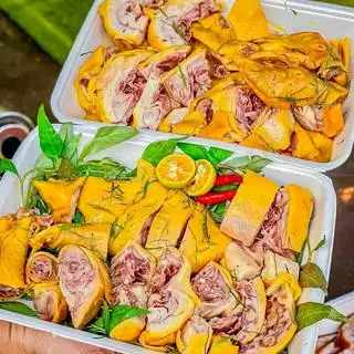 Gà Ủ Muối Hoa Tiêu - Nguyên Con ( Bỏ Đầu Chân ) - 201.000 ₫ tại Gà Ủ Muối Hoa Tiêu - Thành Đô - Nguyễn Giản Thanh