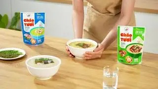 Hình ảnh cháo tươi cá lóc đậu xanh và rau ngót