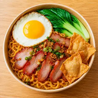 Hình ảnh Mì trộn xá xíu - trứng - hoành thánh