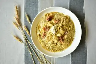 Mì Ý cua sốt bơ tỏi - 260.000 ₫ tại QA Kitchen - Spaghetti - Pasteur