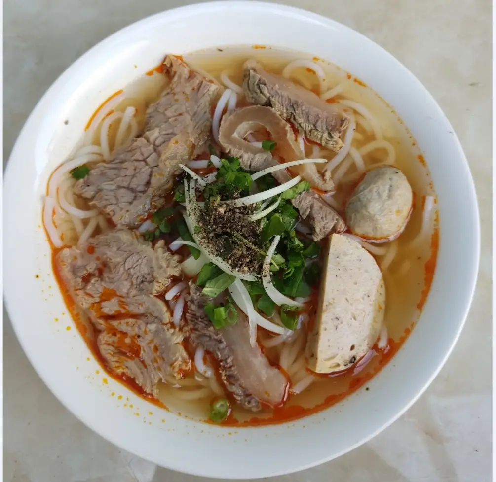Bún Bò Thập Cẩm - 70.000 ₫ tại Bún Bò Cô Năm - Lê Văn Lương